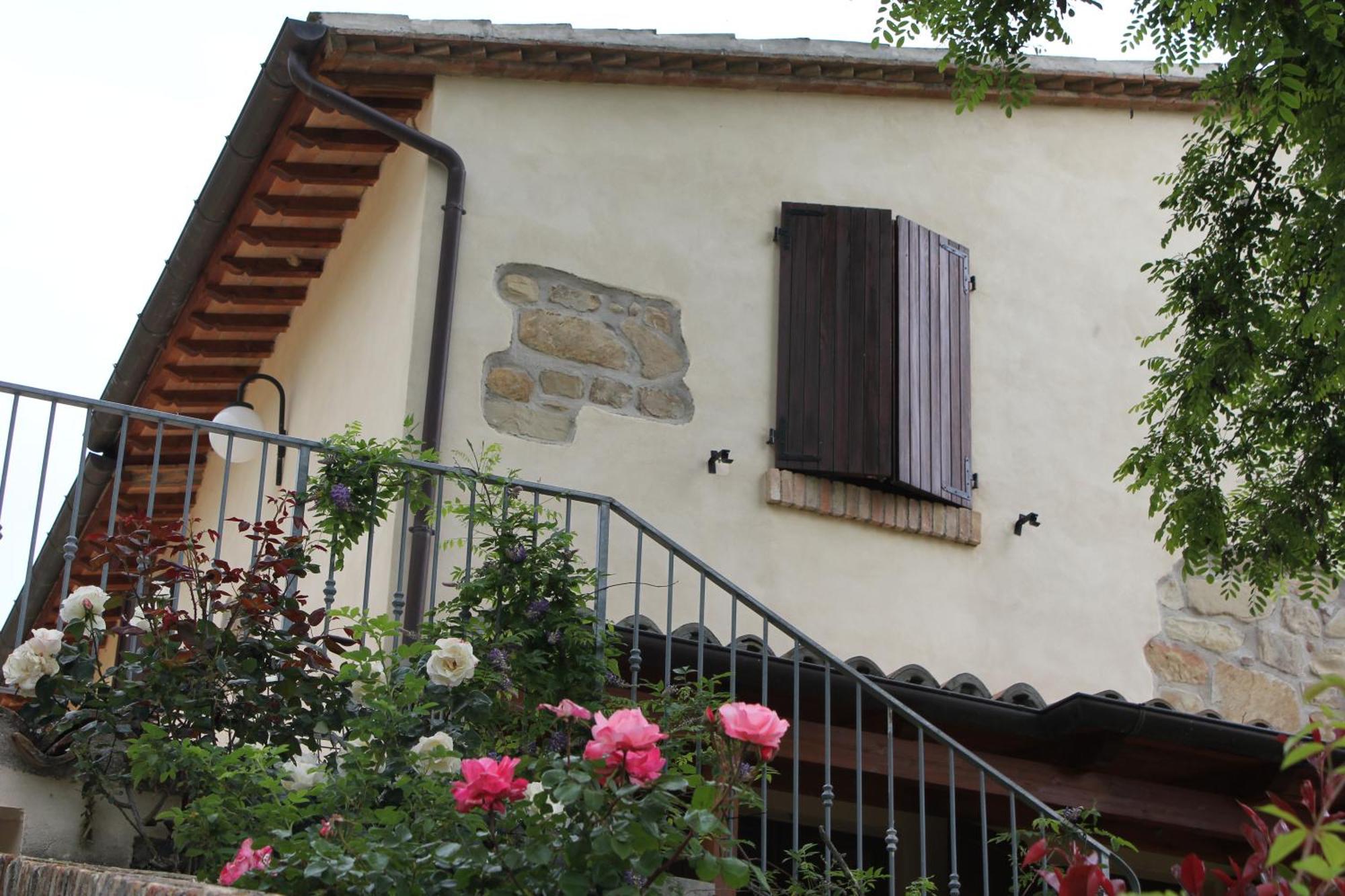 Agriturismo La Valle Del Vento 우르비노 외부 사진